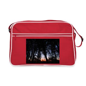 Silhouette of Trees bei Sonnenuntergang - Retro Tasche - Rot/Weiß - Vorne