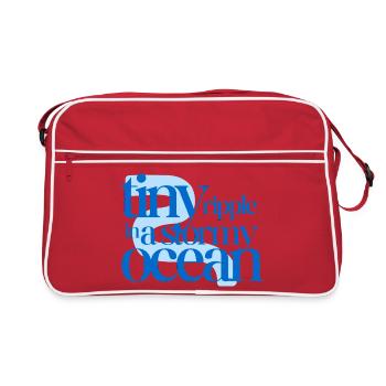 Une petite ondulation dans un océan orageux (fond bleu) - Sac Retro - rouge/blanc - Devant