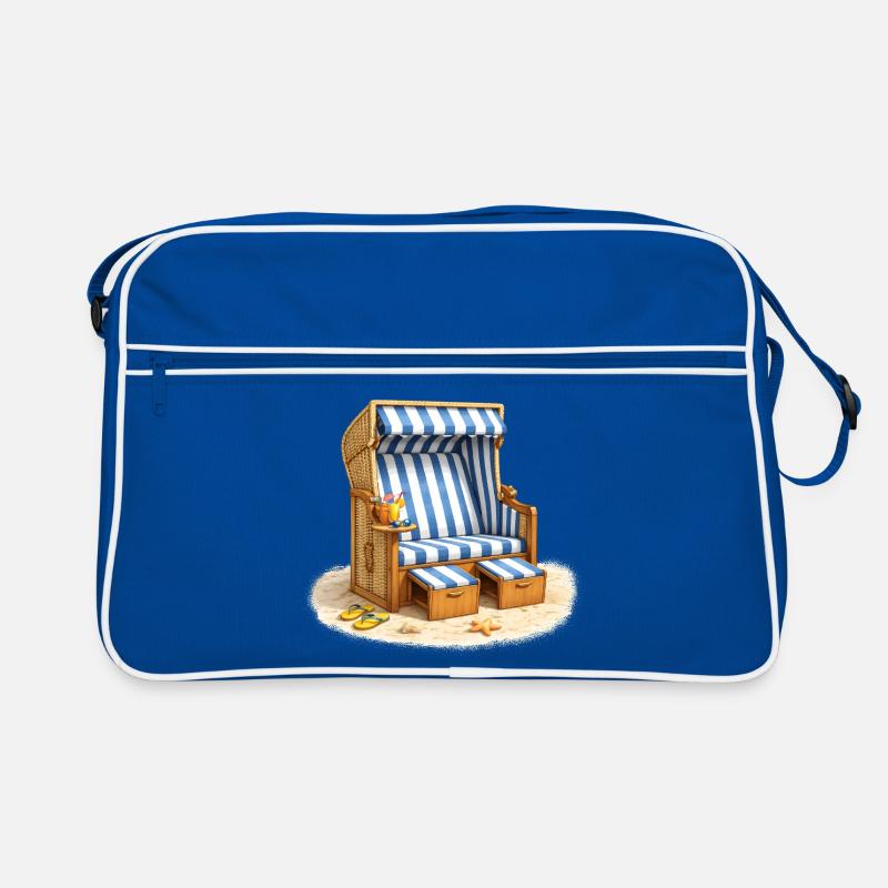 Chaise longue de plage dans le sable avec une boisson d’été Sac Retro