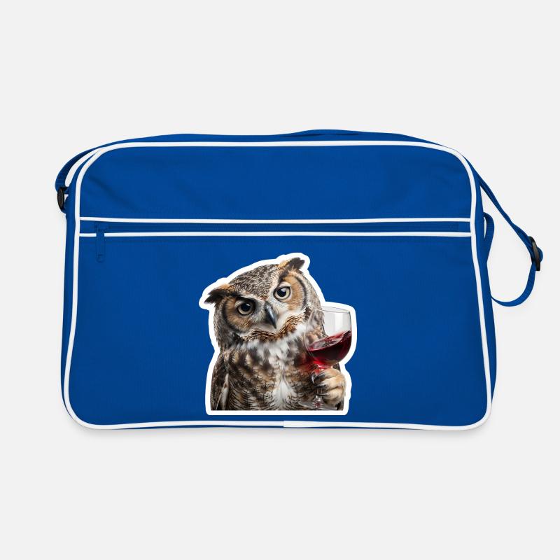 Weise Eule beim gemuetlichen Weinabend Retro Tasche