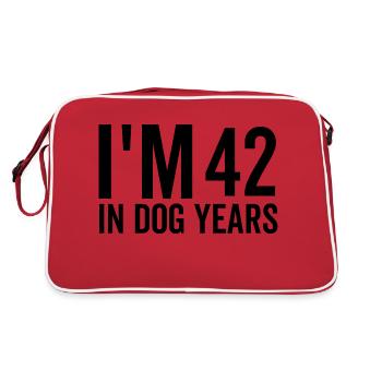 J’ai 42 ans dans Les années de chien - Sac Retro - rouge/blanc - Dos