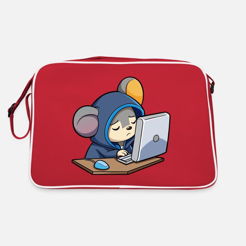 Une souris pirate mignonne dort dans un sweat à capuche devant le PC Sac Retro
