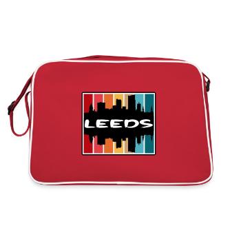 Leeds England Skyline Silhouette Travel Souvenir - Retro Bag - red/white - Back