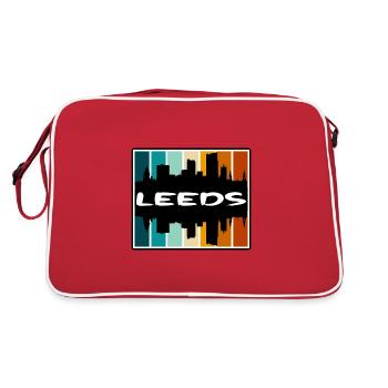 Leeds England Skyline Silhouette Travel Souvenir - Retro Bag - red/white - Back