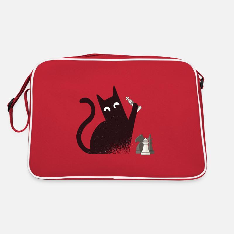 Cat playing chess with chess pieces - Retro Bag - red/white