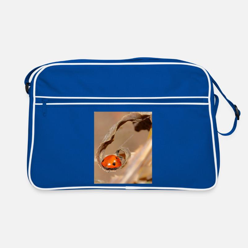 Ladybug on dried leaf Retro Bag
