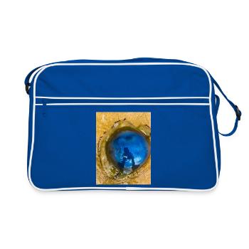 Blue jellyfish with Reflection on Sand "Me and my Yelly - Retro Bag - blue/white - Front