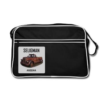 Old car in Seligman in Arizona, US Road 66 - Retro Bag - black/white - Front