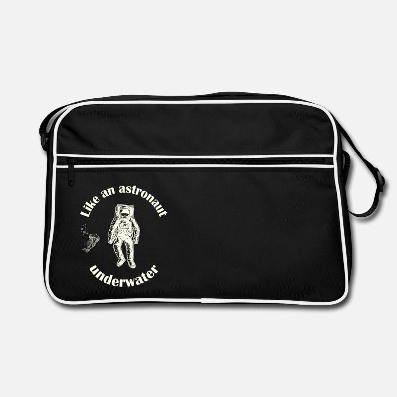 Astronauten-Taucher. Retro Tasche