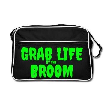 Grab Life by the Broom Graphic Design - Retro Bag - black/white - Front