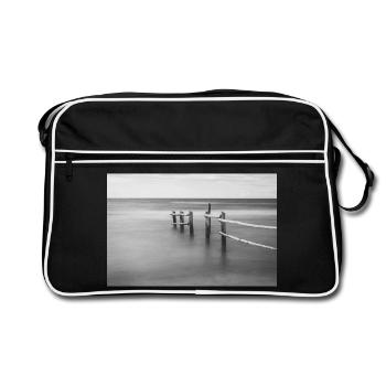 West Beach: Fence in the Sea (Black and White) - Retro Bag - black/white - Front