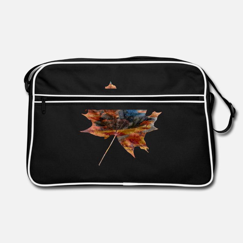 Autumn leaf landscape gift idea Retro Bag