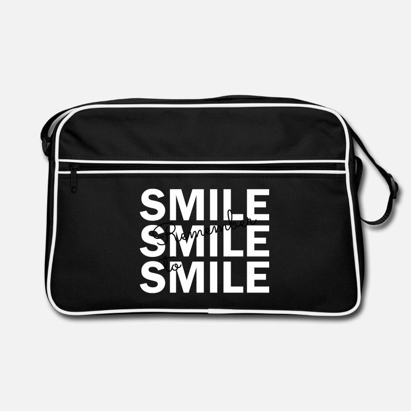 Remember to smile Retro Bag