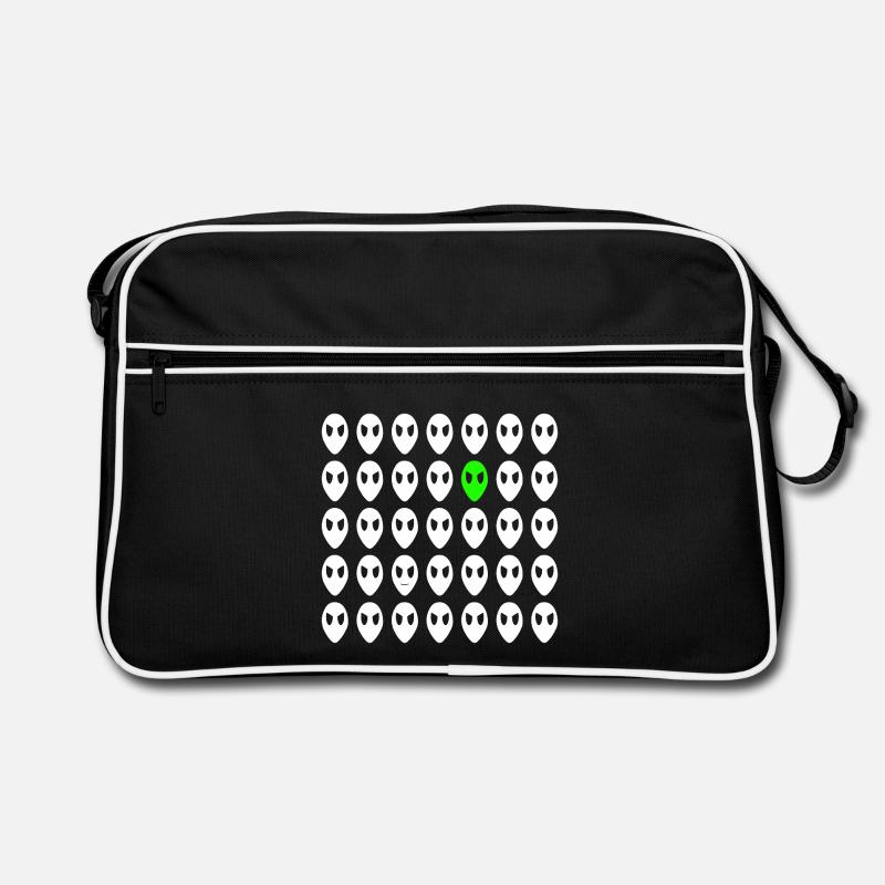 alien face Retro Bag