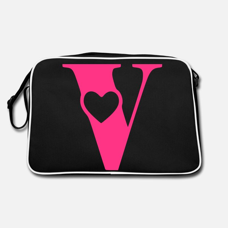 Buchstabe v Anfangsbuchstabe mit Herz Retro Tasche