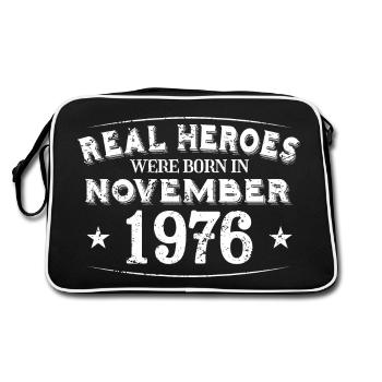 Real Heroes sont nés en novembre 1976 Anniversaire - Sac Retro - noir/blanc - Dos