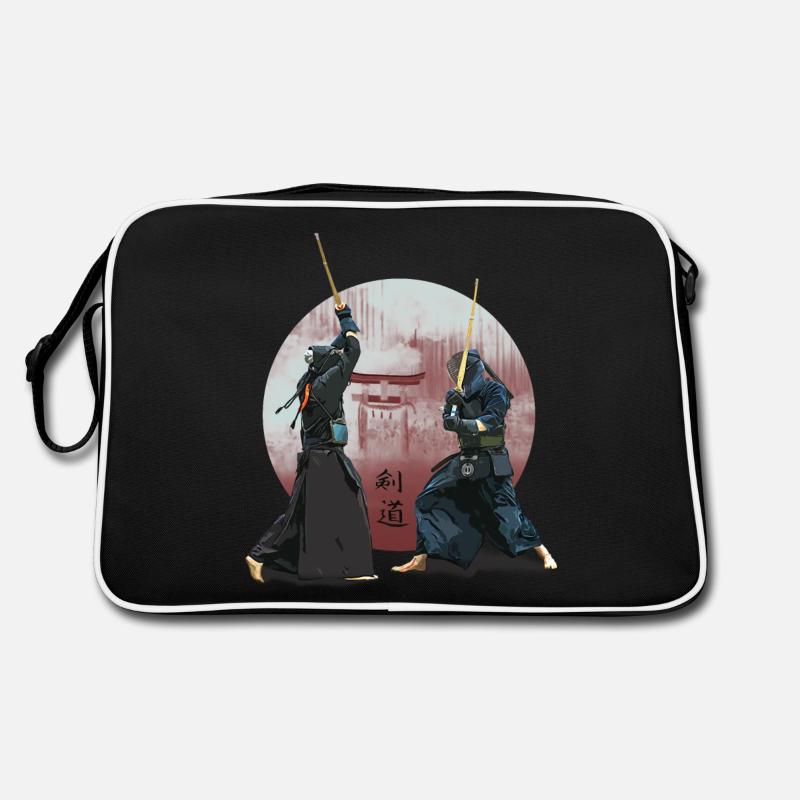 Combat à l’épée de Kendo japonais avec Torii Sac Retro