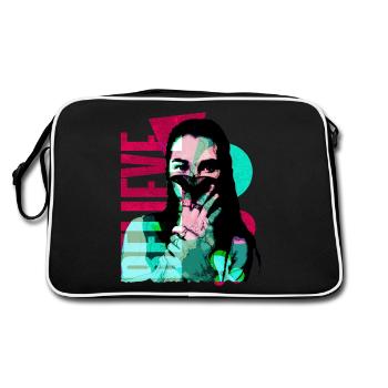 Femme avec papillon - Sac Retro - noir/blanc - Dos