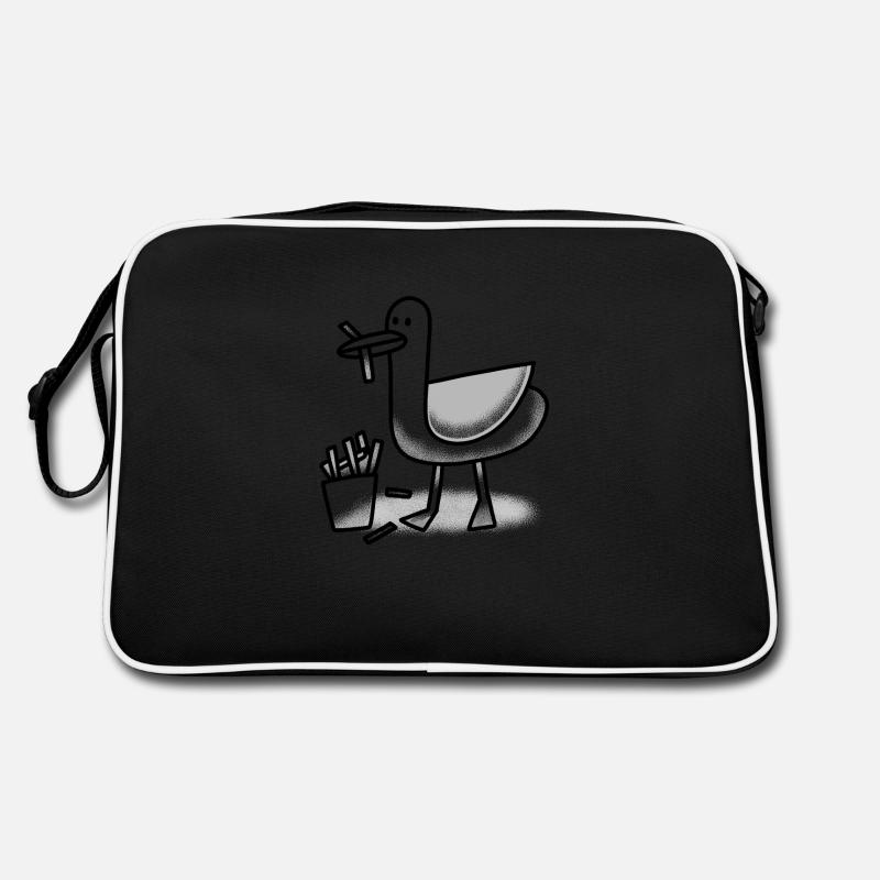 Möwe mit einem Chippy im Schnabel Retro Tasche