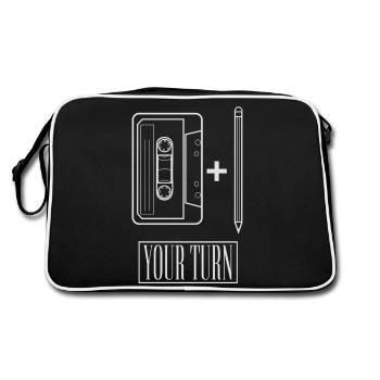 Retro cassette plus pen in white - Retro Bag - black/white - Back