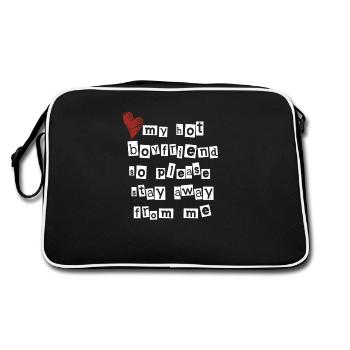 Love my hot boyfriend so please stay away from me - Retro Bag - black/white - Back