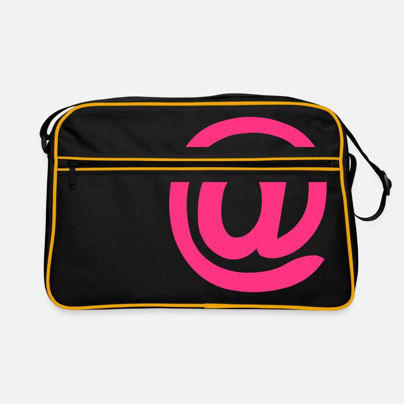 Am Schild / @ Retro Tasche