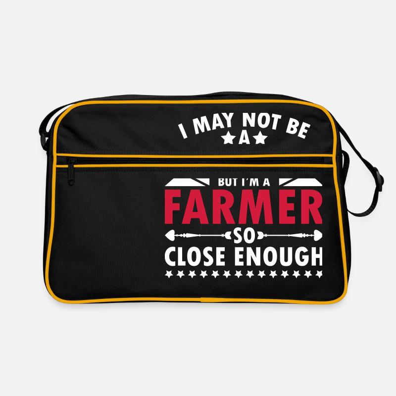 i may not be a superhero but i m a farmer-bauern Retro Tasche