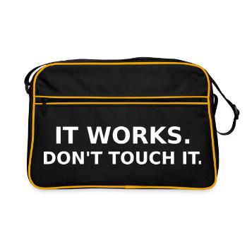 It works - don ́t touch it - Dev / IT Shirt - Retro Bag - black/gold - Front