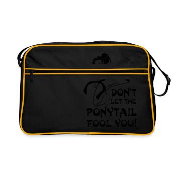 Don't let the Ponytail fool you - karate fight - Sac Retro - noir/or - Devant