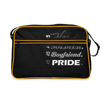 My Hero Is: My Soldier My Boyfriend My Pride Shirt - Retro Tasche - Schwarz/Gold - Vorne