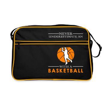 Never Underestimate An Old Man With A Basketball - Retro Tasche - Schwarz/Gold - Vorne