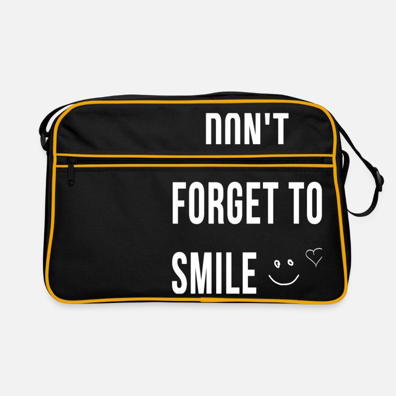 Dont forget to smile Retro Bag