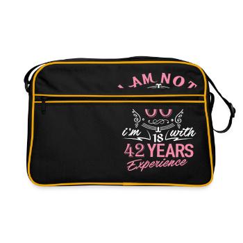 I am not 60 I am 18 with 42 years experience 1959 - Retro Bag - black/gold - Front