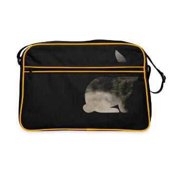 Hare in silhouette with forest and fog - Retro Bag - black/gold - Front