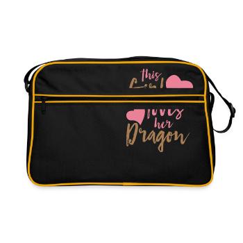 Fantasy / Drachen: This Girl Loves Her Dragon - Retro Tasche - Schwarz/Gold - Vorne