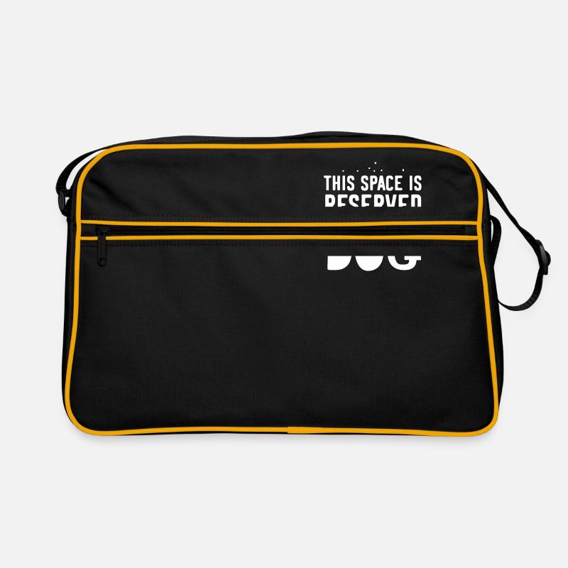This space is reserved for the dog Retro Bag