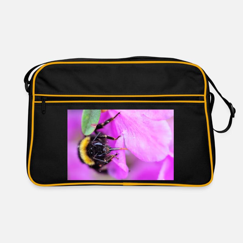 Bee on the violet Retro Bag