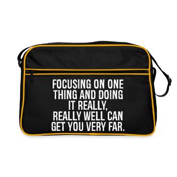 focusing on one thing and doing it really really - Retro Bag - black/gold - Front