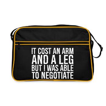 it cost an arm and a leg but I was able negotiate - Retro Bag - black/gold - Front