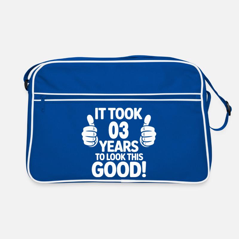 Conception de t-shirt de célébration du 3e anniversaire Sac Retro