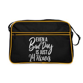 Même une mauvaise journée n’est qu’un proverbe motivant 24 heures sur 24 - Sac Retro - noir/or - Devant