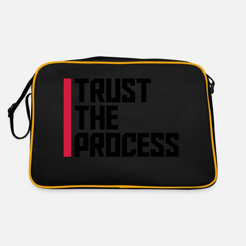 trust the process Zitat - Retro Tasche - Schwarz/Gold