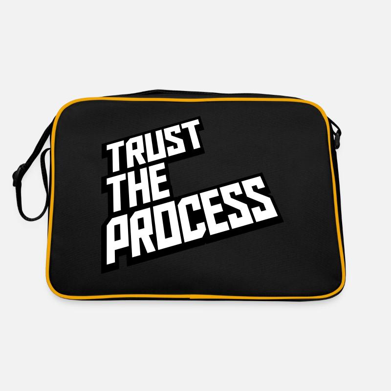 trust the process Zitat Retro Tasche