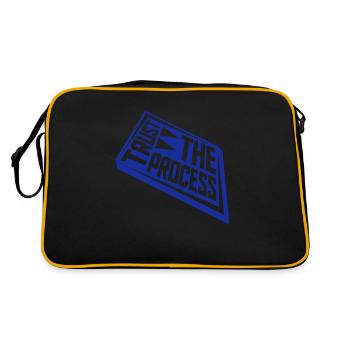 trust the process Quote - Retro Bag - black/gold - Back