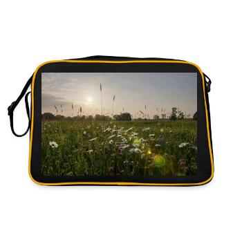 Sunlight over the evening landscape - Retro Bag - black/gold - Back