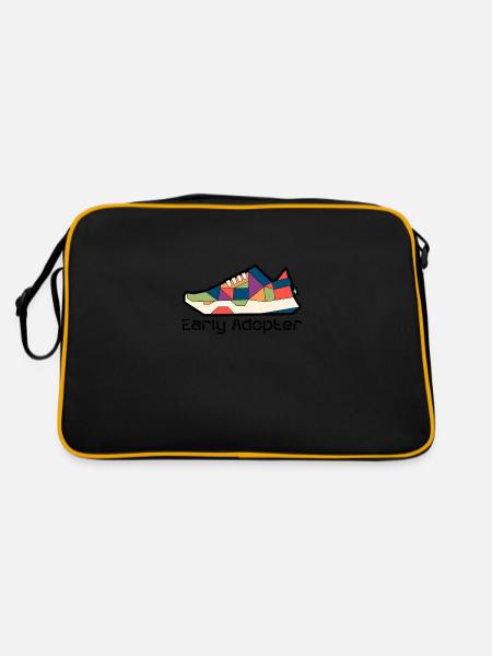Shoe 7 - Retro Tasche - Schwarz/Gold - Hinten