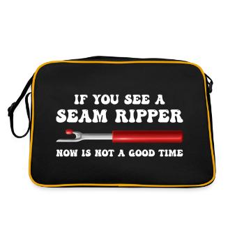 Funny Quilting For Women Quilter Seamstress Fabric - Retro Bag - black/gold - Back