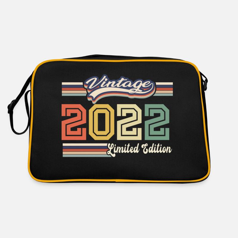 Tolles Geburtstagsgeschenk 2022, da 2022 kam Retro Tasche