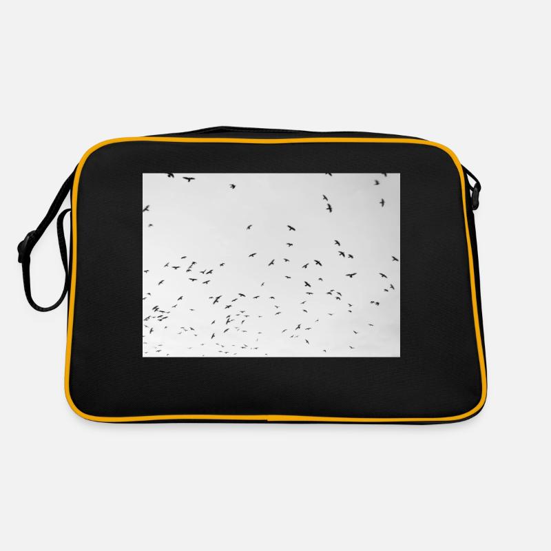 Aufgeregte Krähen mit bewölktem Himmel - Retro Tasche - Schwarz/Gold