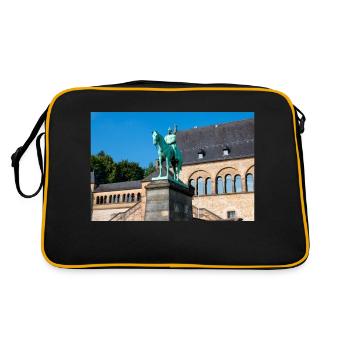 Equestrian statue of Wilhelm I at The Kaiserpfalz - Retro Bag - black/gold - Back
